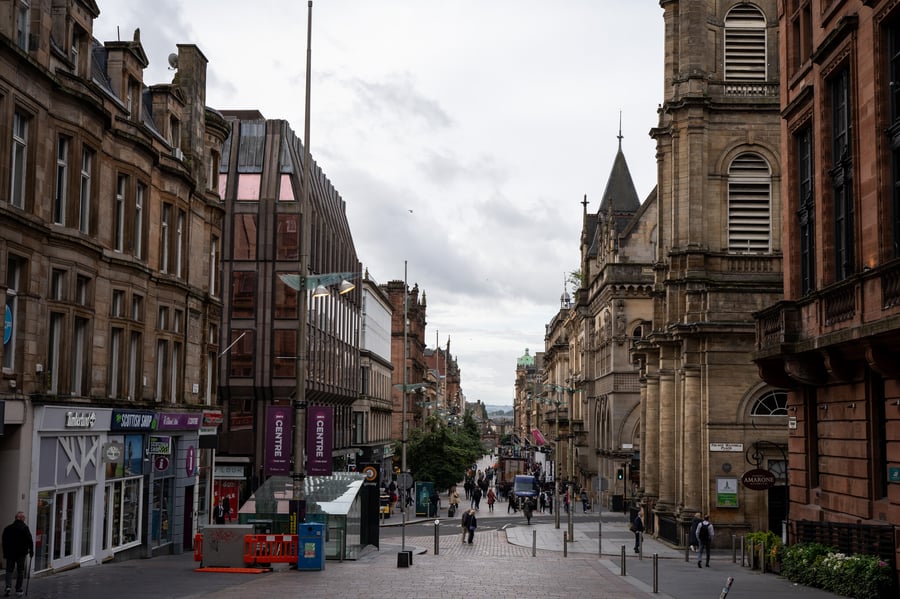 Glasgow Buchanan Street with commuters walking around